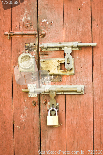 Image of Chinese lock and door