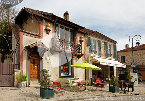 Image of Street Terrace in Barbizon