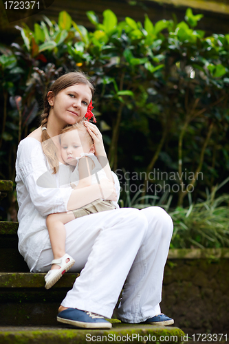Image of Mother and daughter