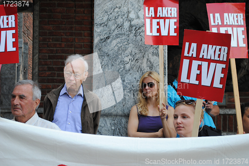 Image of Demonstration against the sale of Aker hospital