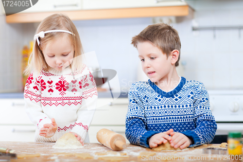 Image of Kids baking cookies