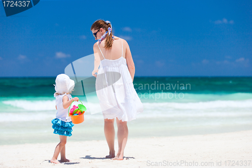 Image of Mother and daughter on vacation