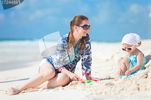 Image of Mother and daughter on vacation