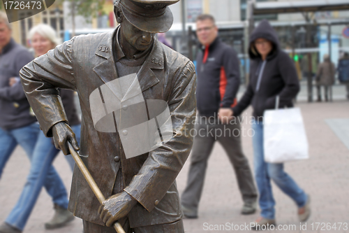 Image of Sweeper sculpture