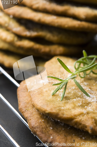 Image of Homemade rustical crackers with rosemary