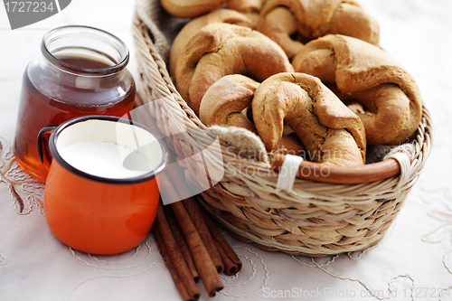 Image of yeast cinnamon croissant