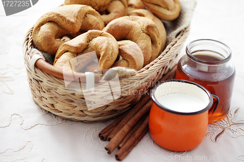 Image of yeast cinnamon croissant
