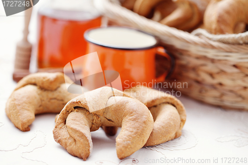 Image of yeast cinnamon croissant