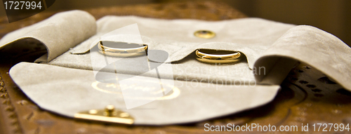 Image of Gold wedding rings