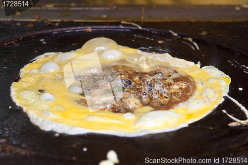 Image of Fried egg with oysters in Chinese style