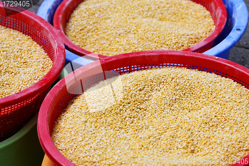 Image of Yellow beans in baskets for sale