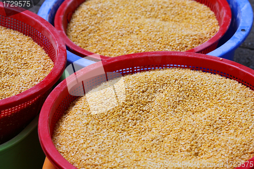 Image of Yellow beans in baskets for sale