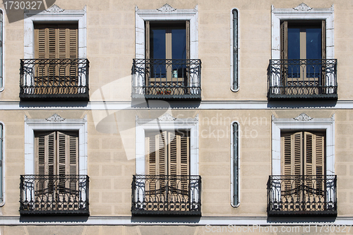 Image of Orange Madrid building