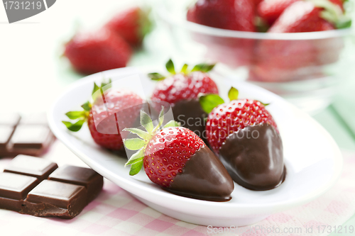 Image of chocolate dipped strawberries