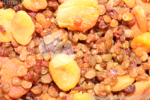 Image of raisins and dried apricots