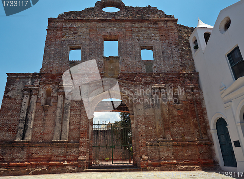 Image of The ruins of the church and Santo Domingo convent in Panama City