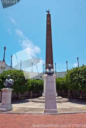 Image of obelisk topped by a rooster,  symbol of the French nation in Pan