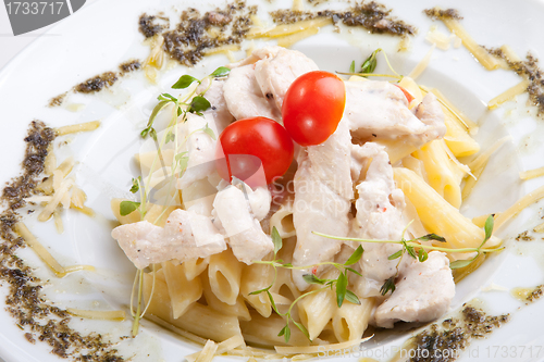 Image of Pasta Bolognese with meat and tarragon