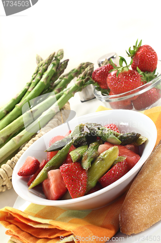 Image of asparagus strawberry salad