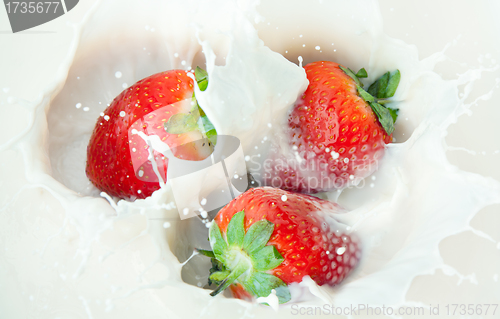 Image of Milk with strawberry