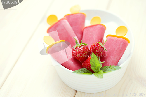 Image of strawberry ice cream