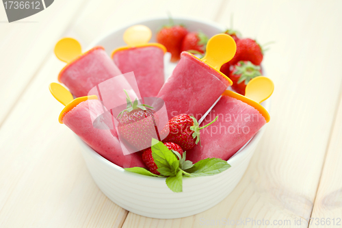 Image of strawberry ice cream