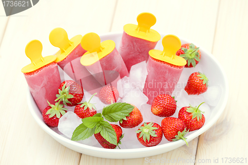 Image of strawberry ice cream