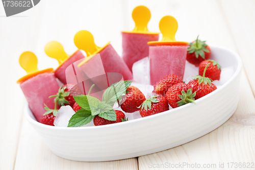 Image of strawberry ice cream