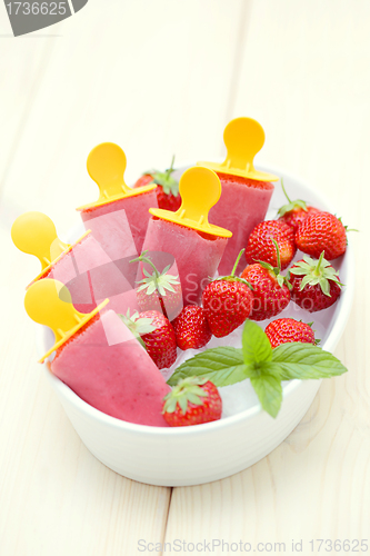 Image of strawberry ice cream