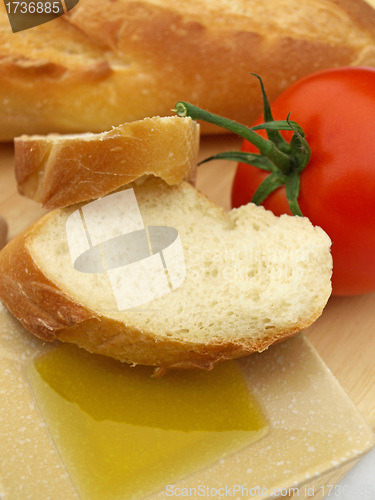 Image of Olive oil bread and tomato