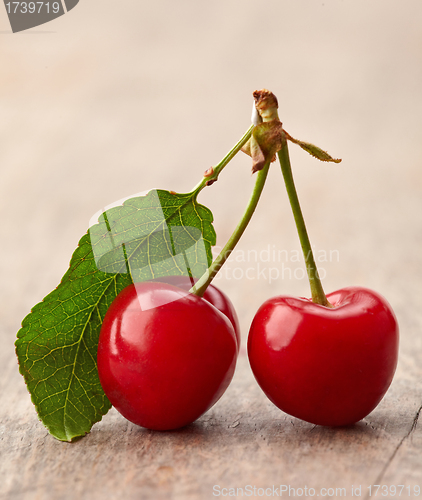 Image of fresh red cherries