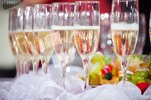 Image of glasses of champagne on festive table