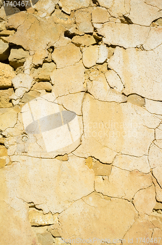 Image of Cracked wall