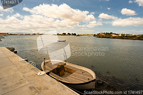 Image of Tejo river.