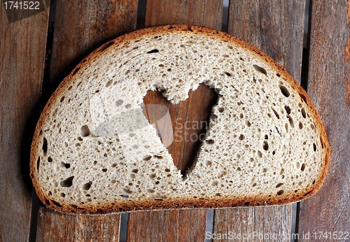 Image of bread slice heart