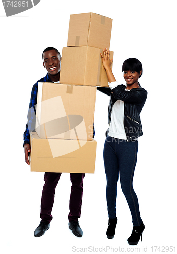 Image of Love couple holding empty cartons