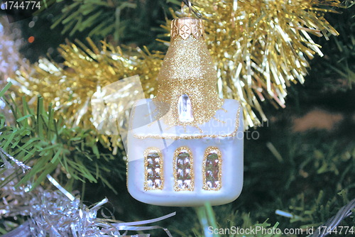 Image of christmas tree decorated with toys