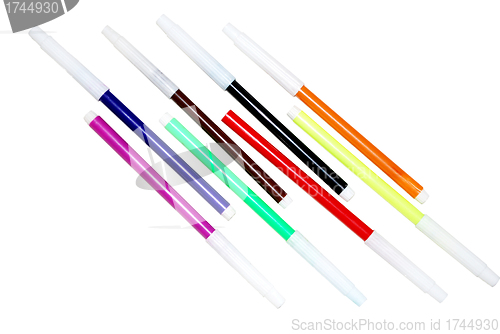 Image of color felt markers          