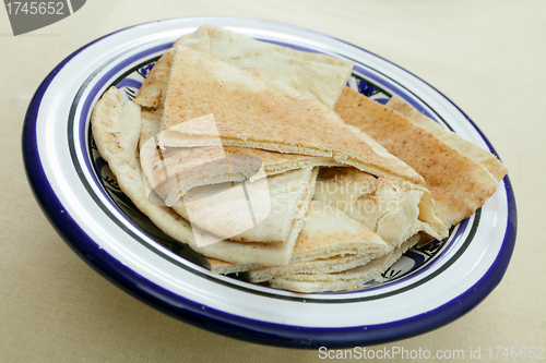 Image of Arab flat bread or kubz