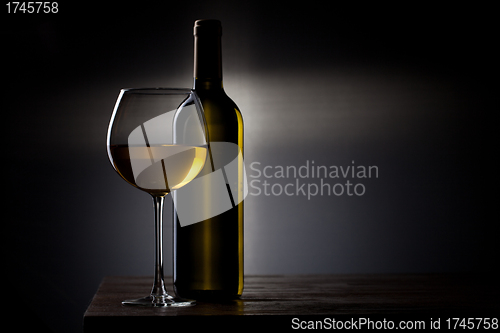 Image of Yellow wine