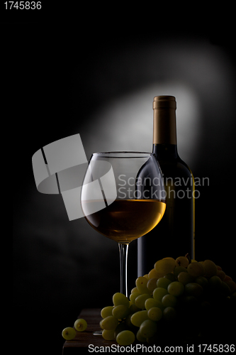 Image of Yellow wine