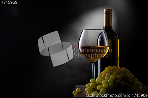 Image of Yellow wine