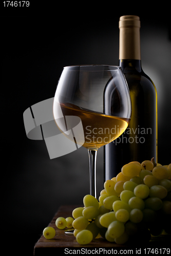 Image of Yellow wine
