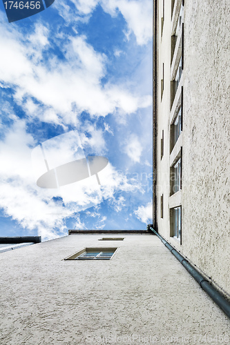 Image of bright sky with clouds