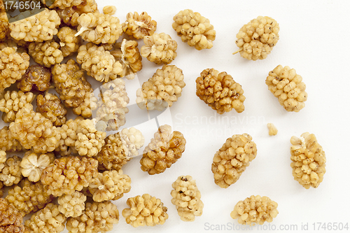 Image of sun-dried white mulberry berries
