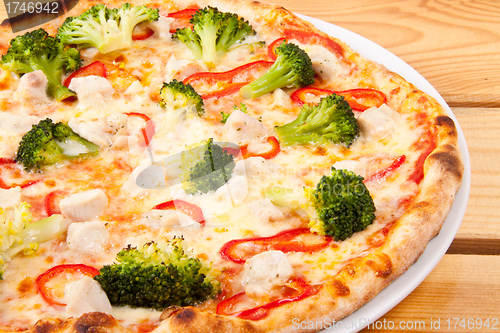Image of Pizza with broccoli