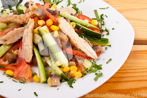 Image of Tuna with corn salad close up