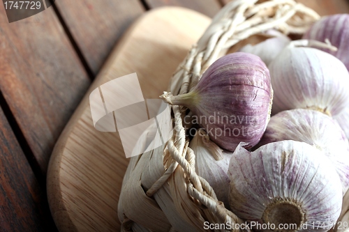 Image of fresh garlic bulbs