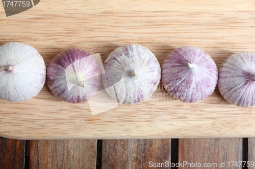 Image of fresh garlic bulbs