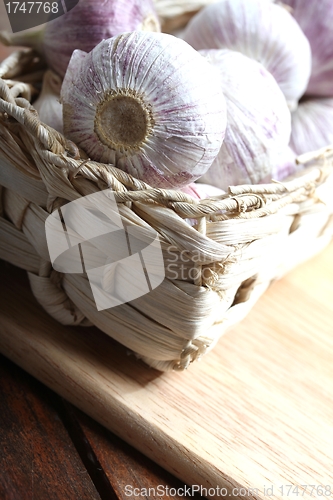 Image of fresh garlic bulbs